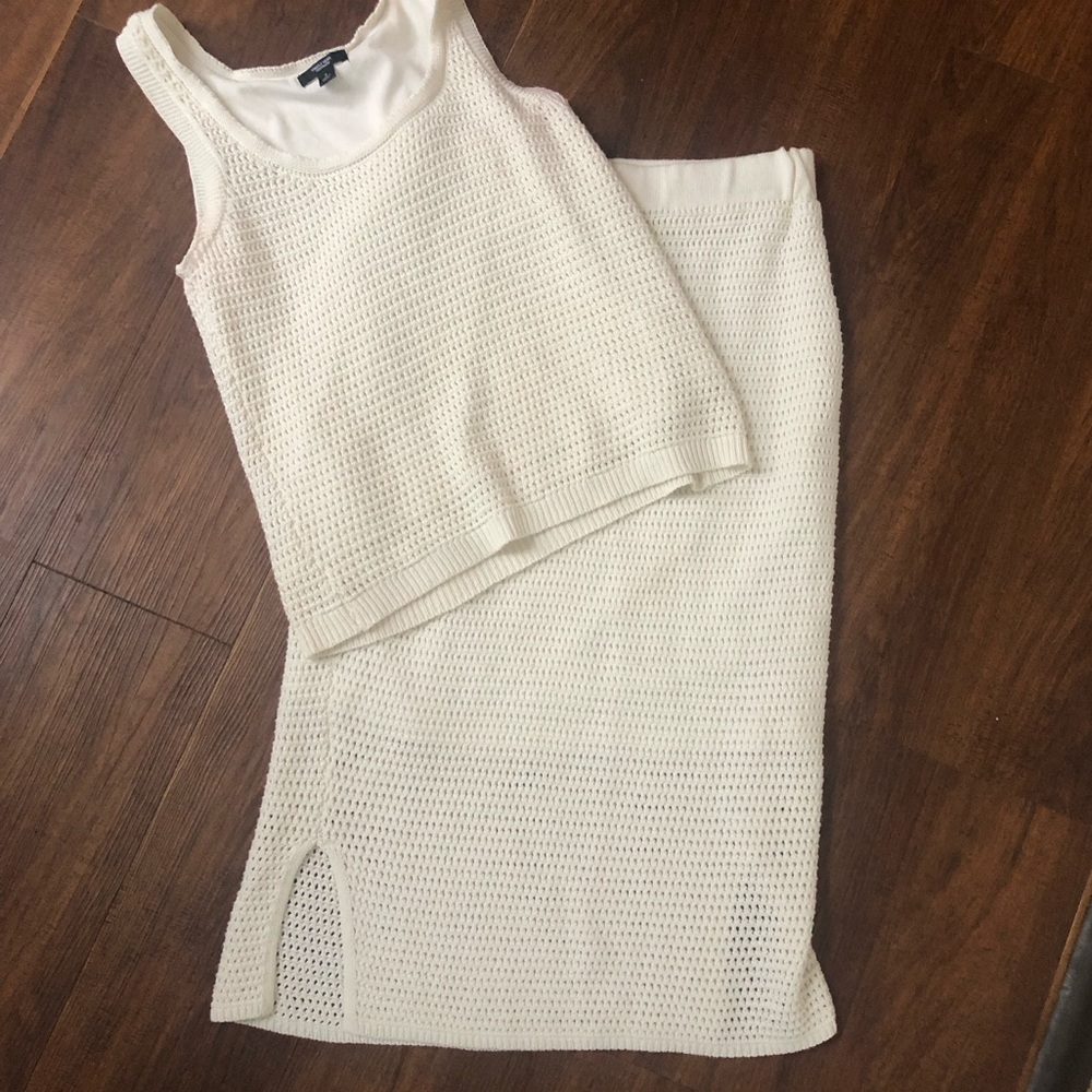 Simply Vera Crochet Knit Skirt & Tank Set medium/small